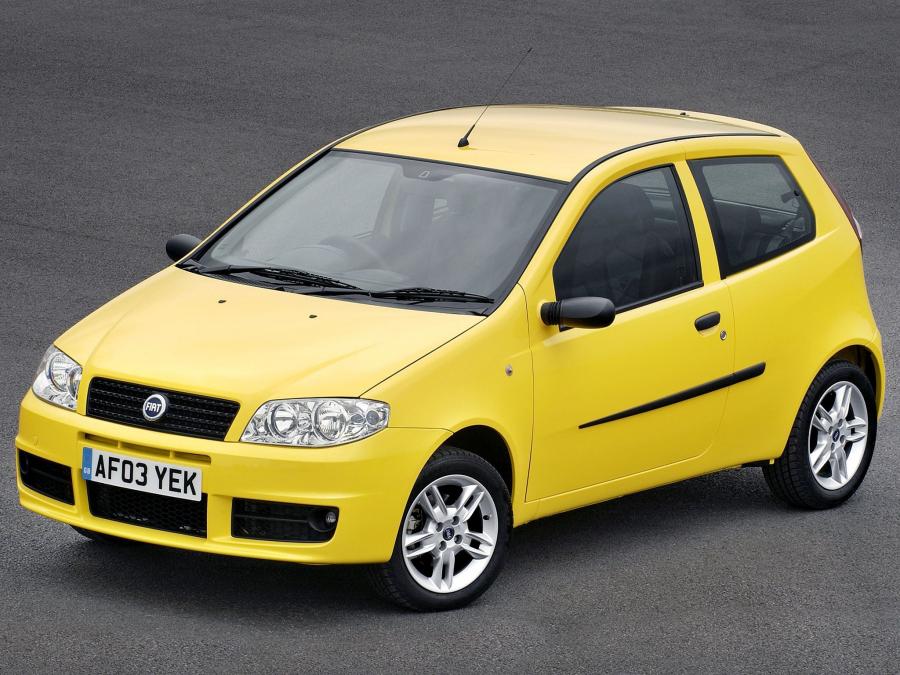  Fiat Punto Sporting 2003 года  (UK) (фото 7 из 8)